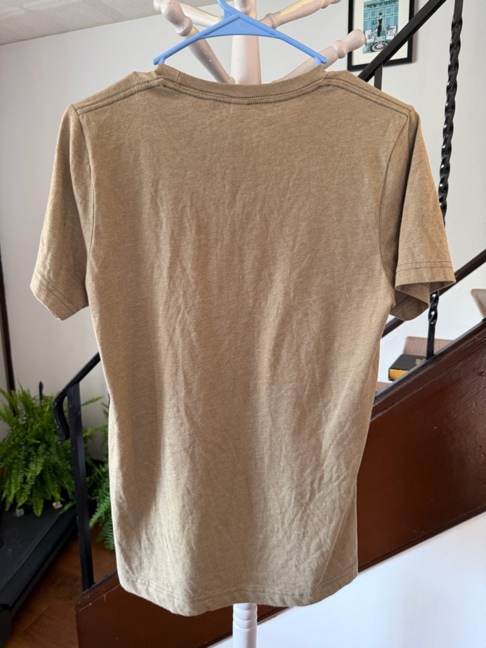 Dutton Ranch  Graphic Tee - Picture 4 of 5